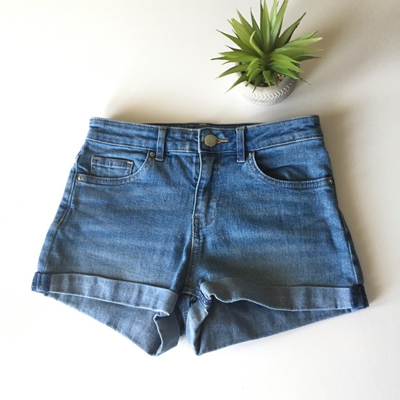 H&M shorts - Picture 2 of 3